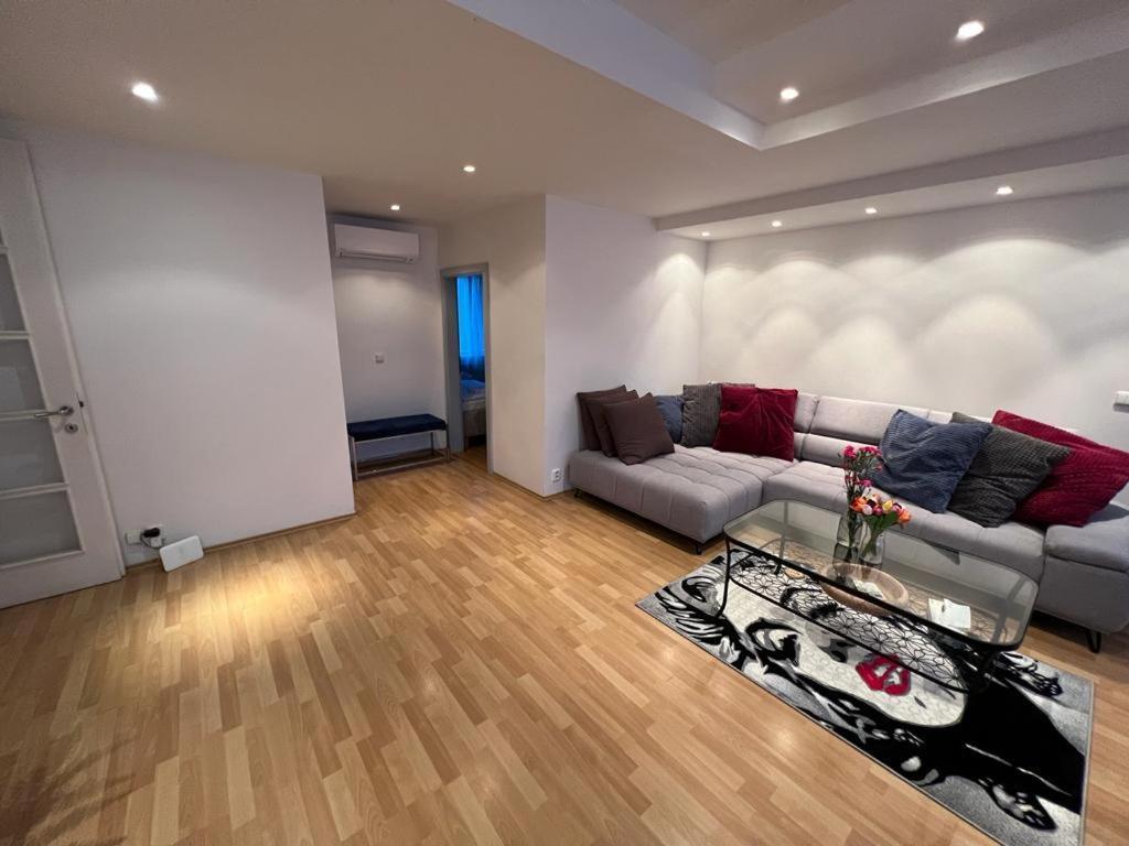 Iren Apartment Bratislava Exterior photo